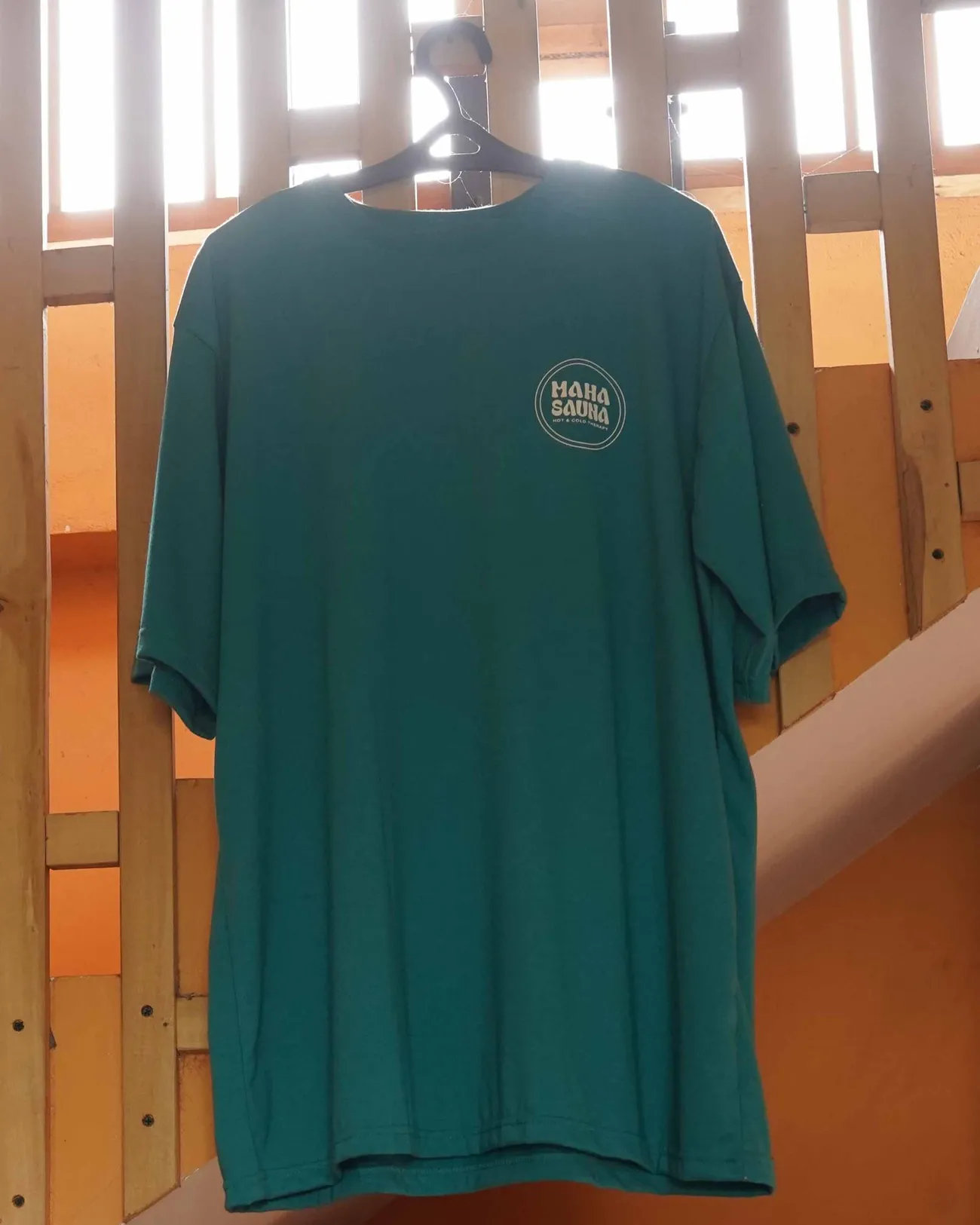 Circle mark tee